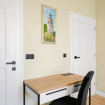 Urban Charm & Comfort - Chic 2bd In Prime Location By Flat Mаnager Apartment *