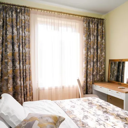 Urban Charm & Comfort - Chic 2bd In Prime Location By Flat Mаnager Apartment Sofia