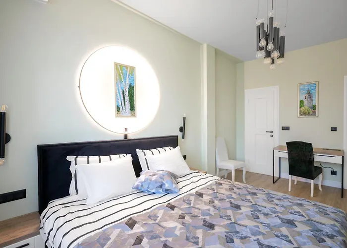 Urban Charm & Comfort - Chic 2bd In Prime Location By Flat Mаnager Sofia