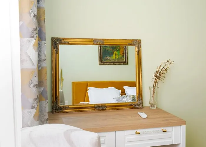 Urban Charm & Comfort - Chic 2bd In Prime Location By Flat Mаnager * София