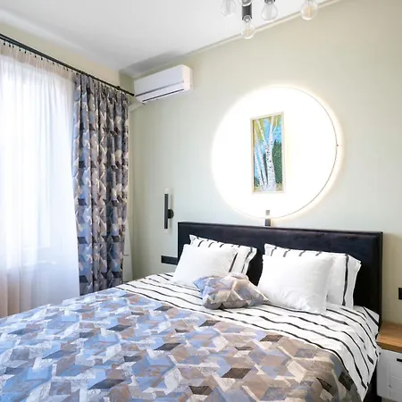 Апартамент Urban Charm & Comfort - Chic 2bd In Prime Location By Flat Mаnager София